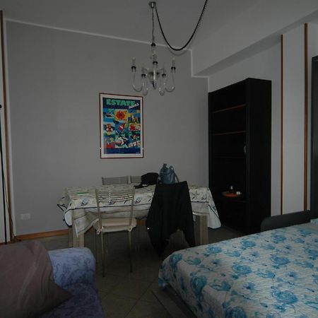 Casa Rosa Apartment Rimini Bagian luar foto