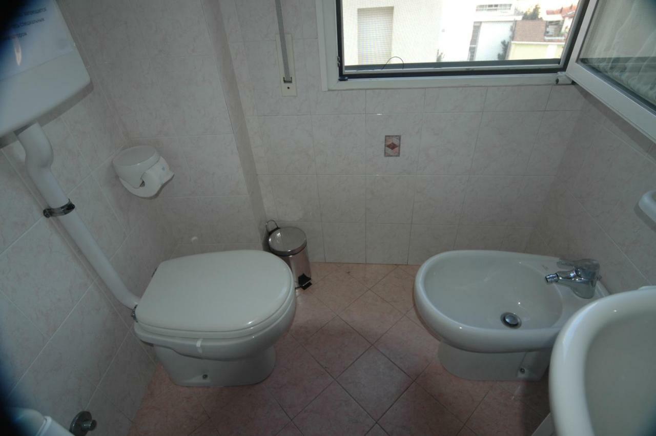 Casa Rosa Apartment Rimini Bagian luar foto