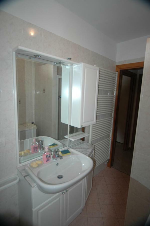 Casa Rosa Apartment Rimini Bagian luar foto