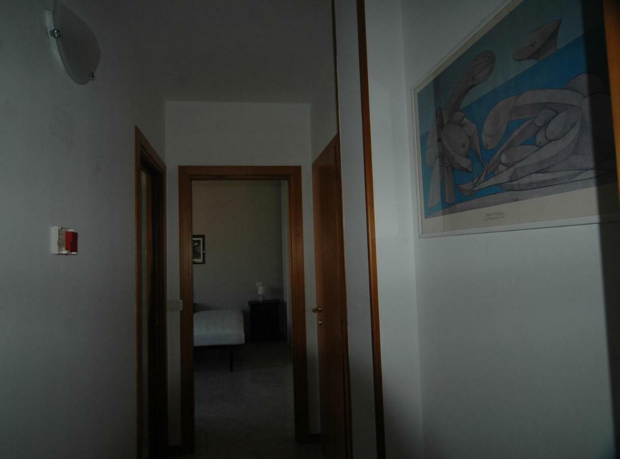 Casa Rosa Apartment Rimini Bagian luar foto